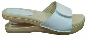 Zoccolo Aperto Bianco Con Strappo – Baldo/N.39